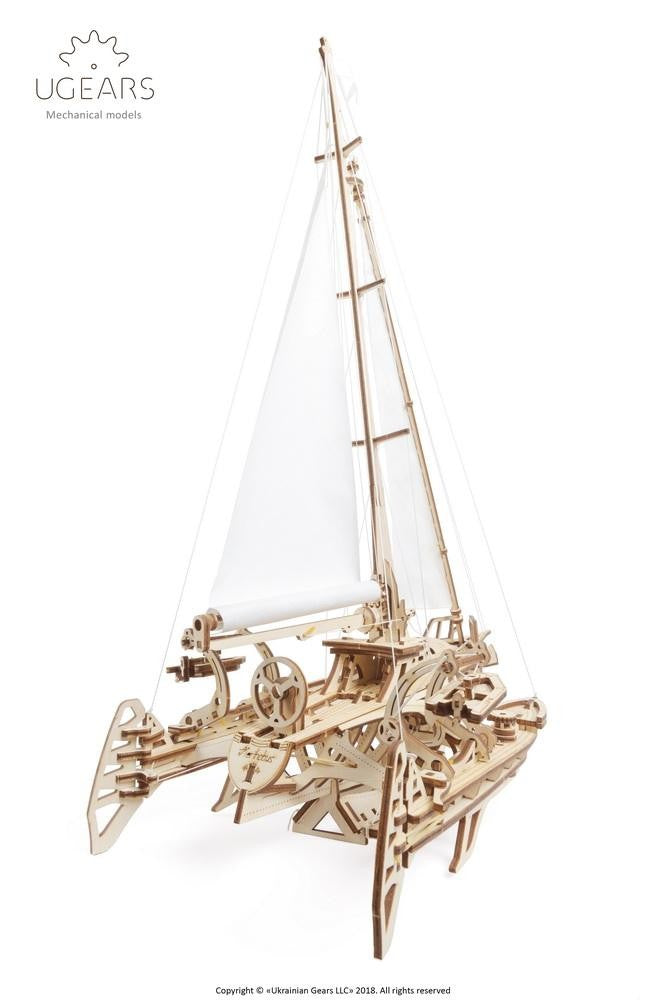 UGEARS Trimaran Merihobus
