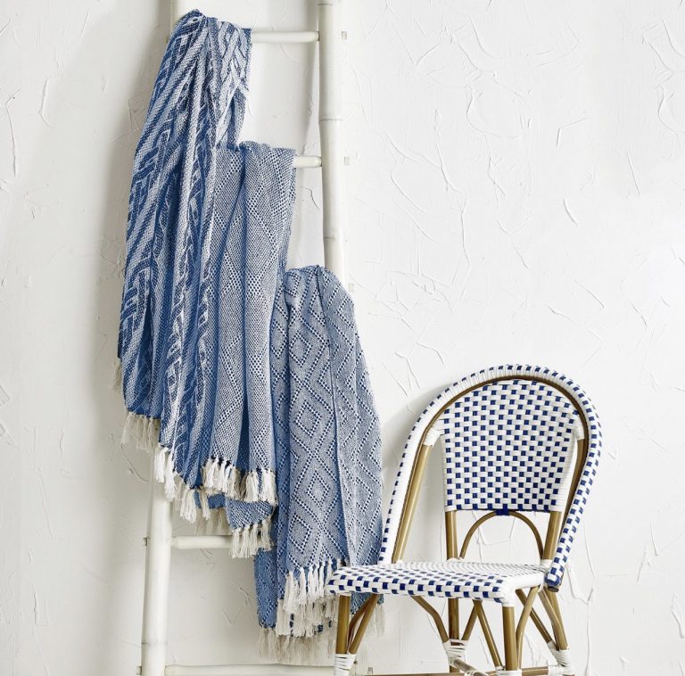 Thira Throw W/Tassels